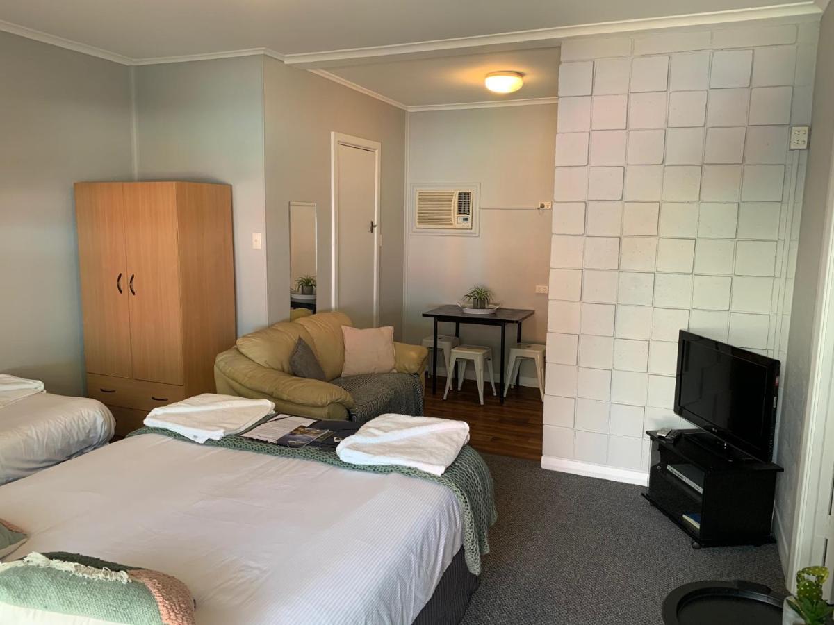 Hello Adelaide Motel And Apartments Екстериор снимка