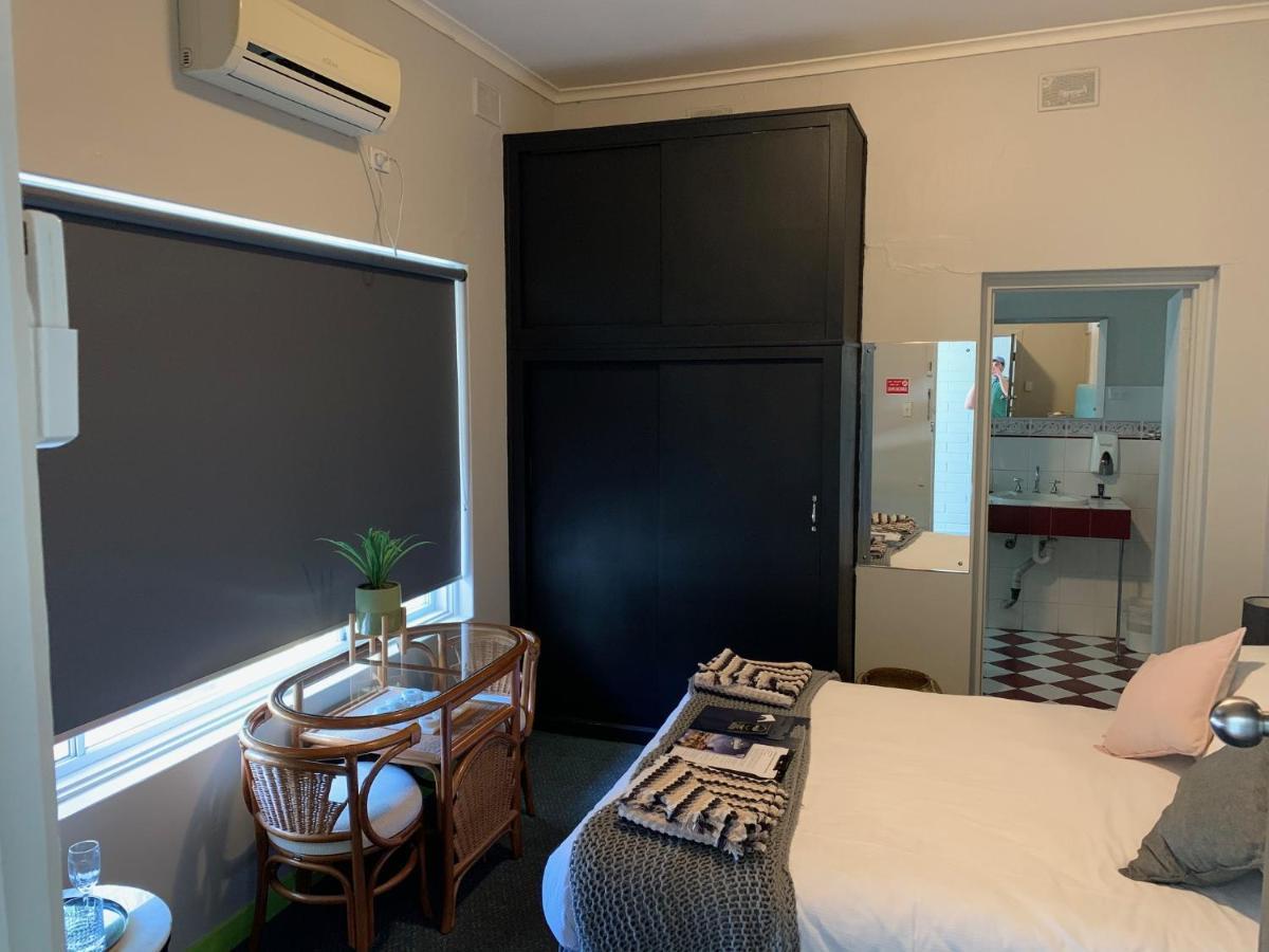 Hello Adelaide Motel And Apartments Екстериор снимка