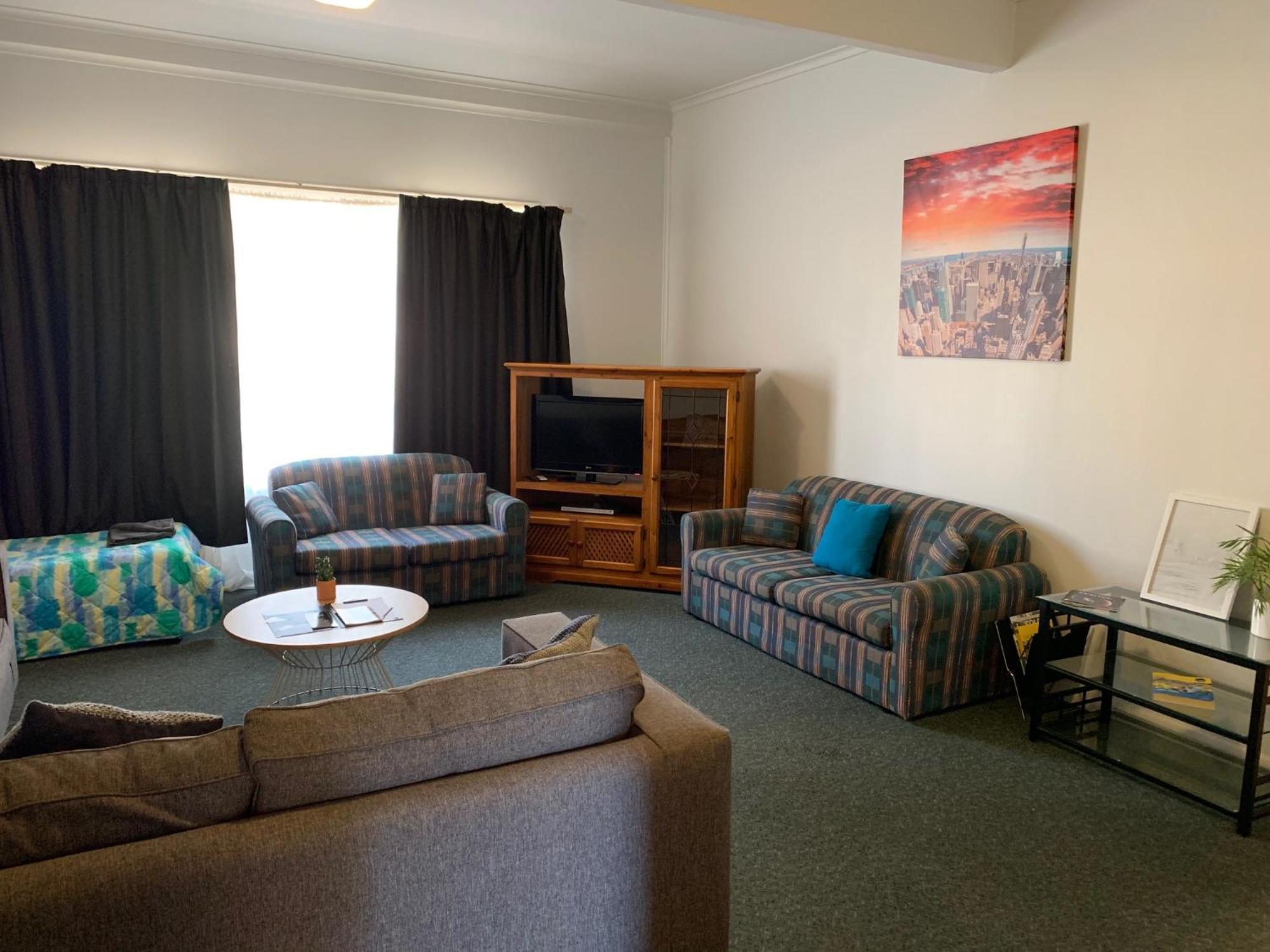 Hello Adelaide Motel And Apartments Екстериор снимка
